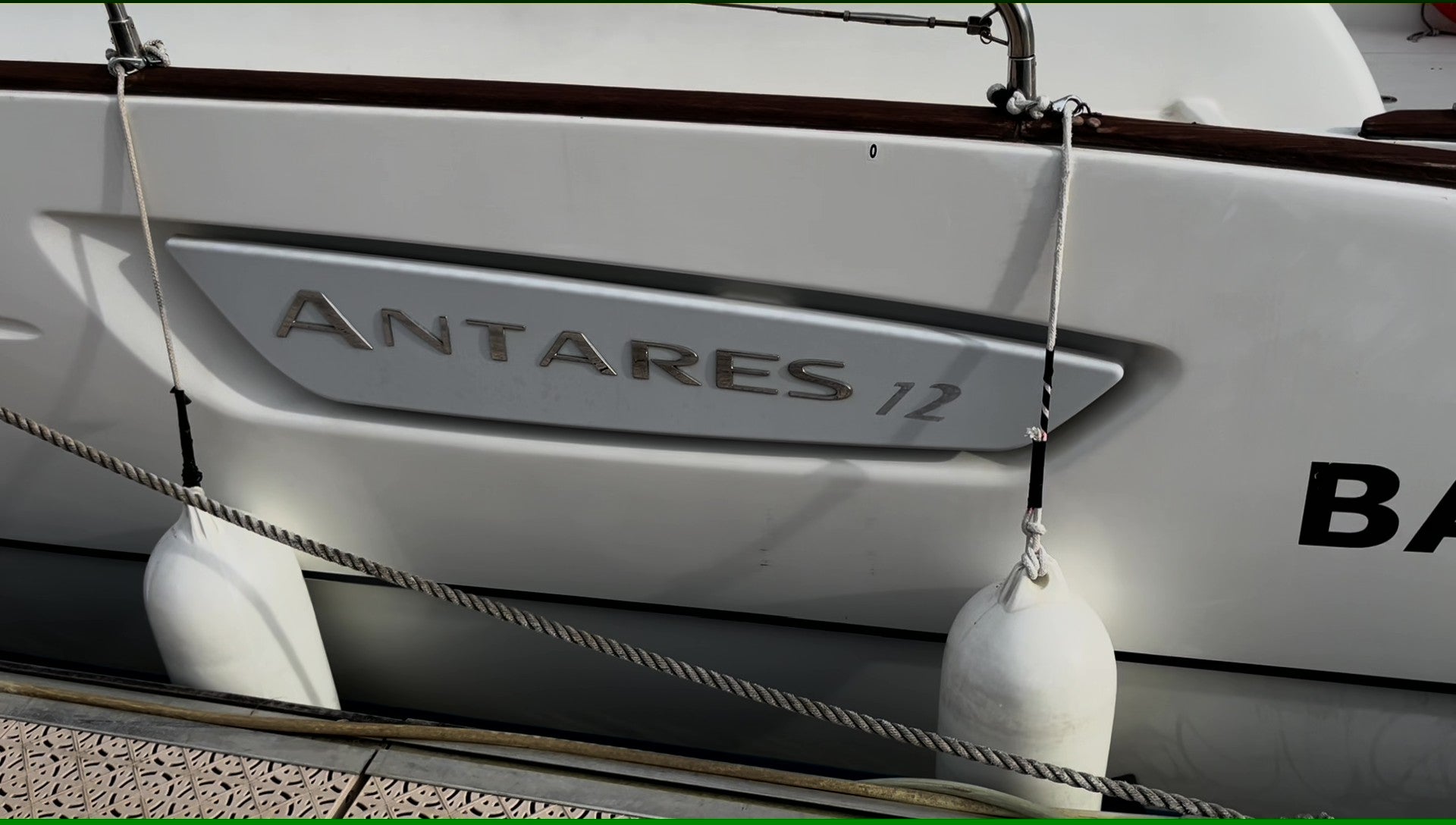 BENETEAU ANTARES 12 - 1ère main état exceptionnel