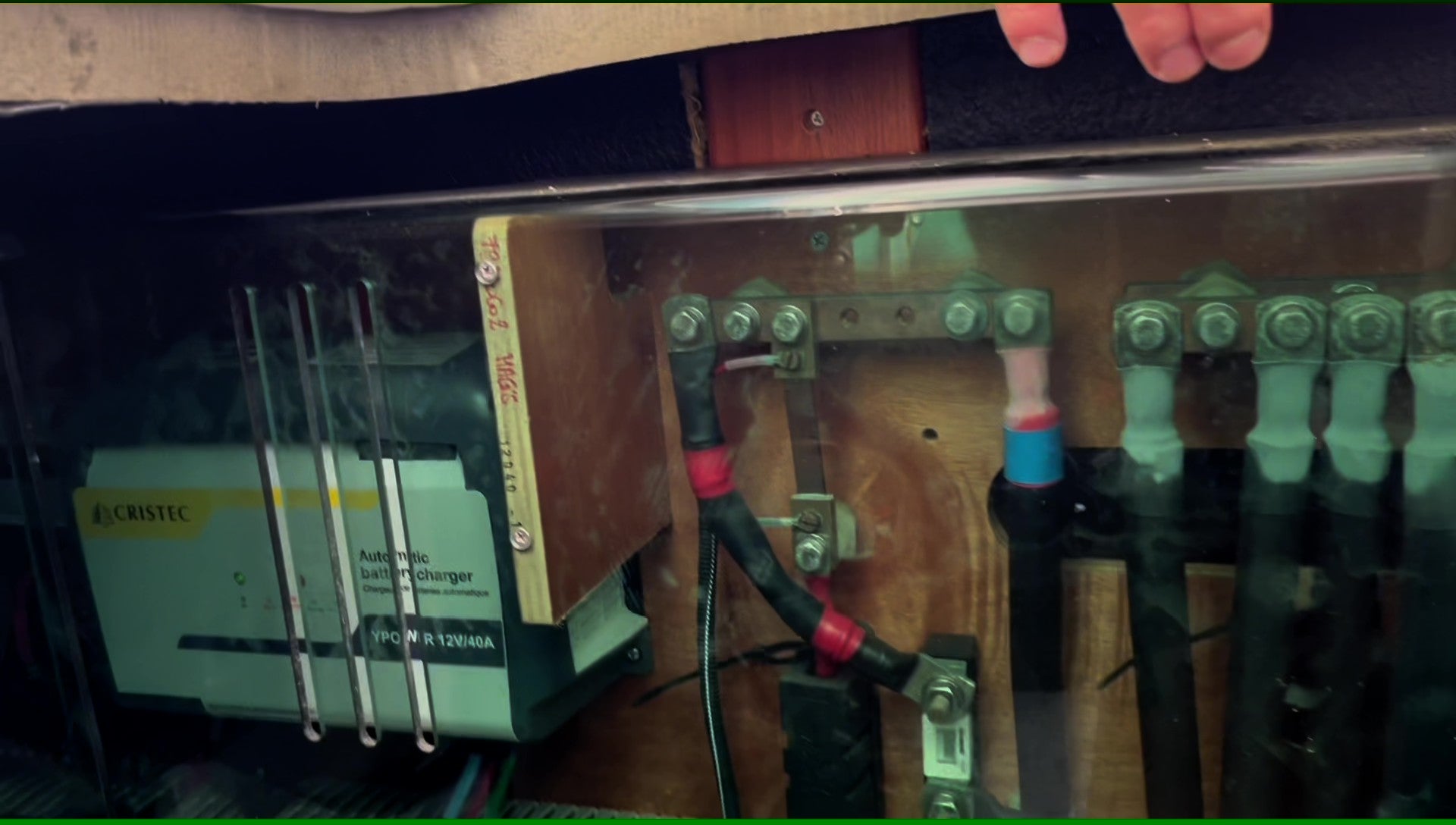 BENETEAU ANTARES 12 - 1ère main état exceptionnel