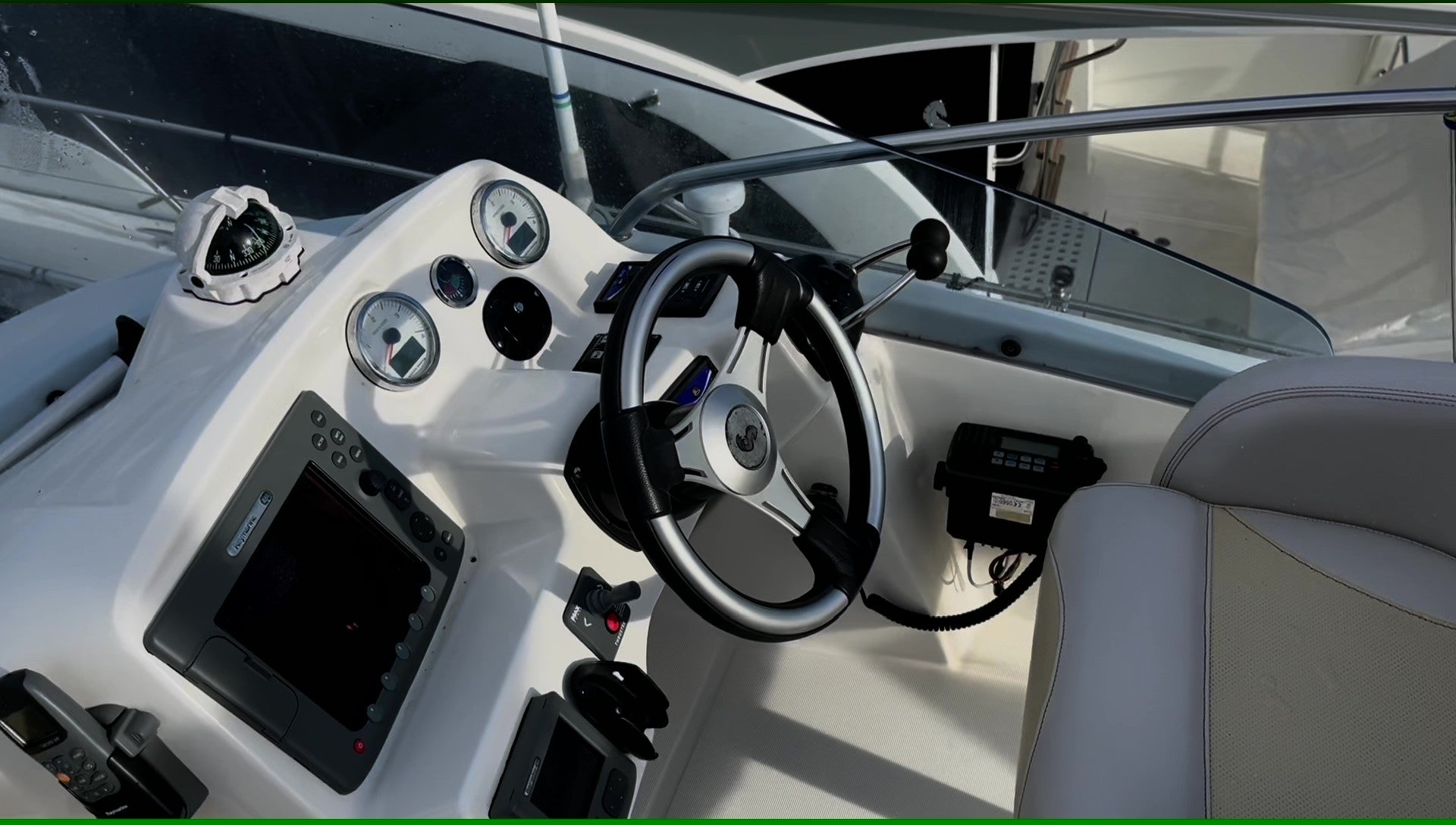 BENETEAU ANTARES 12 - 1ère main état exceptionnel