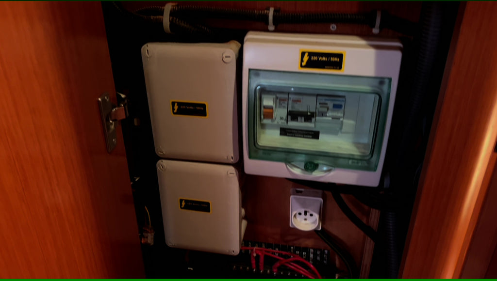 BENETEAU ANTARES 12 - 1ère main état exceptionnel